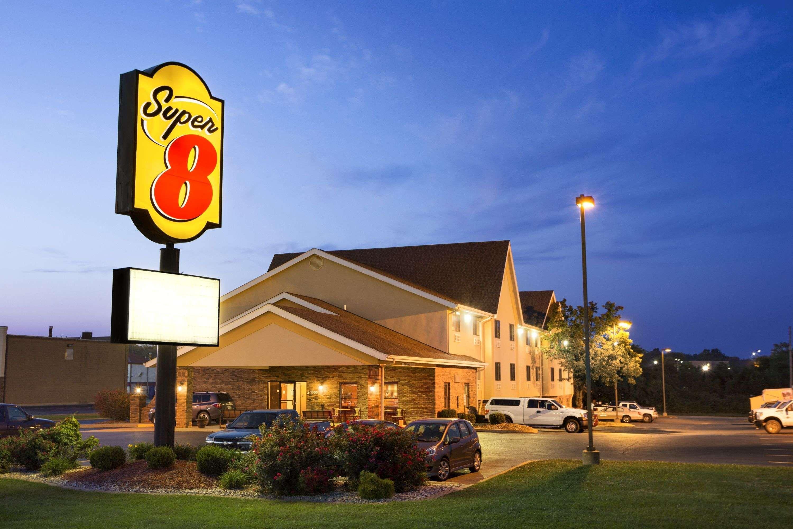Motel Super 8 By Wyndham Alton Exterior foto